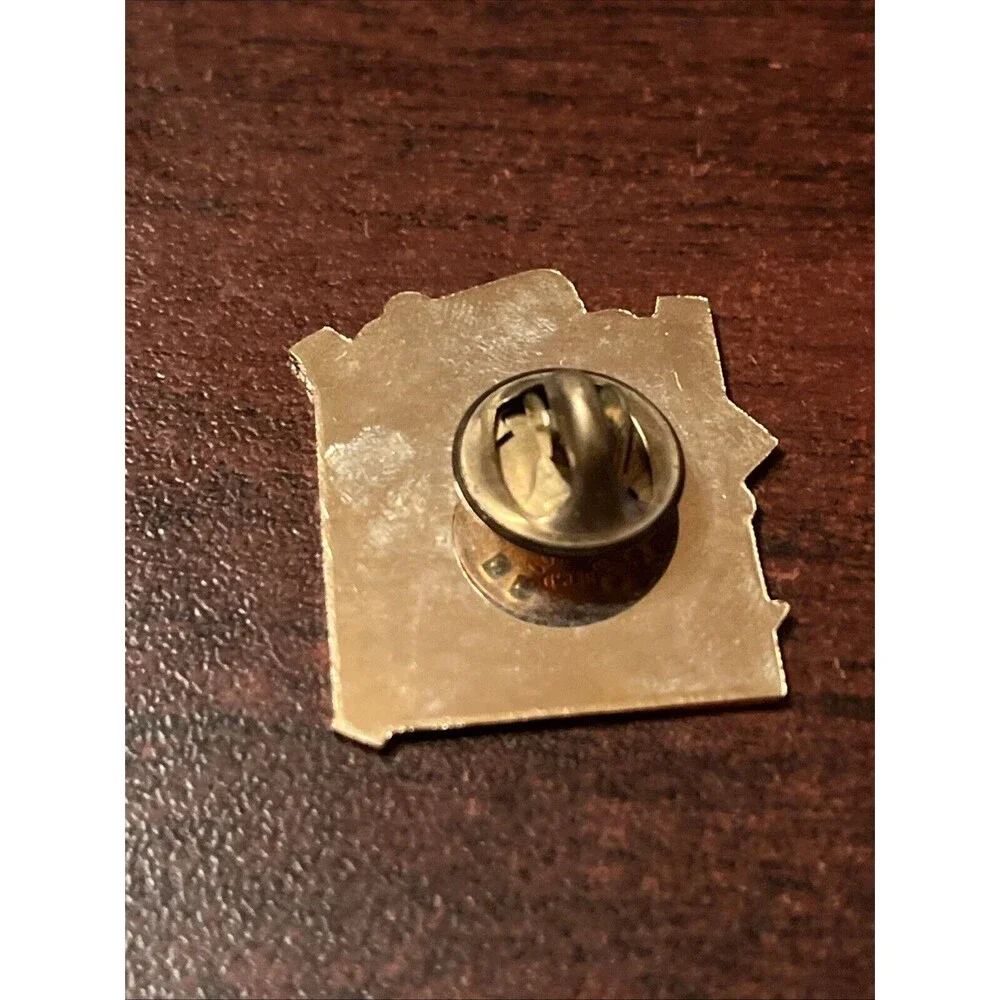 1996 U.S. Olympic Festival 1990 Equestrian Event‎ Rainbow Foods Lapel Hat Pin